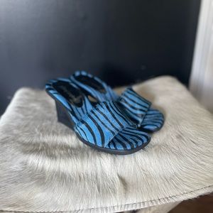 SOLD! Jeffrey Campbells Mules